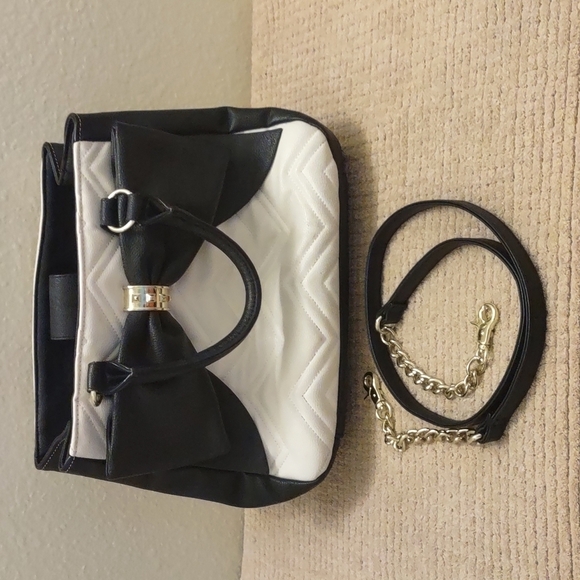 Betsey Johnson Chevron Satchel & Pouch - Picture 1 of 14